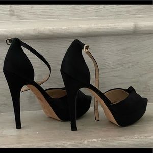 Black pump heels